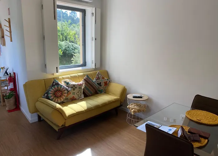 Casa Da Zefinha, Em Cinfaes, No Douro