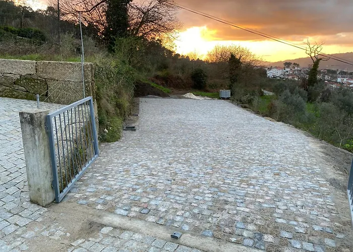 Casa da Zéfinha. Alojamento Local em Cinfães, no Douro