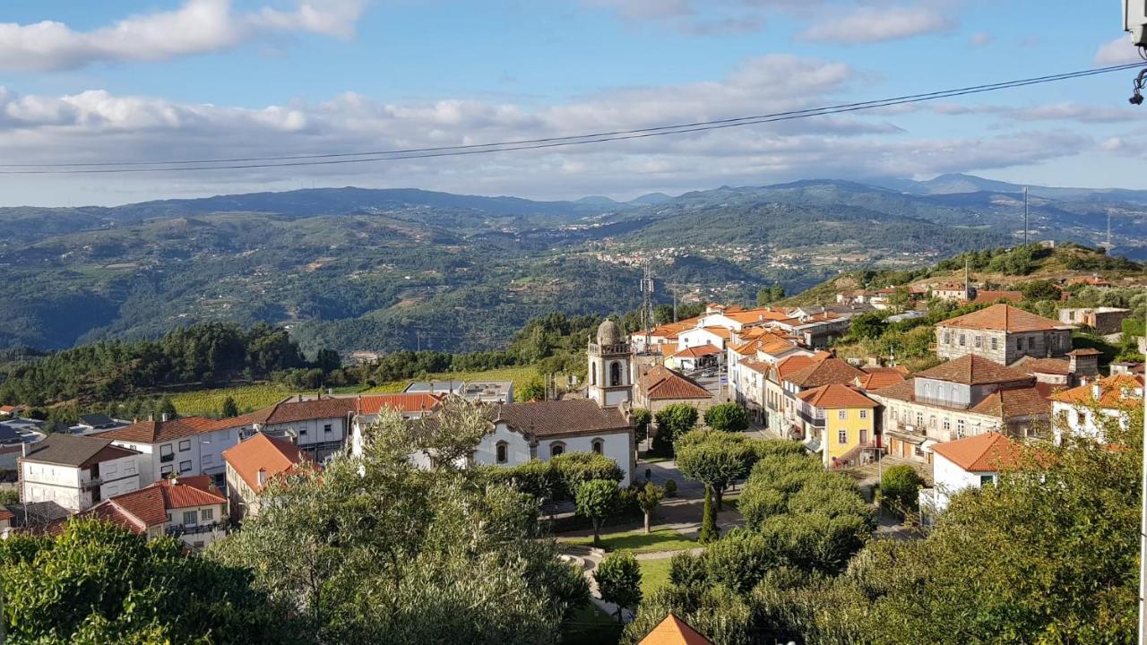 Casa Da Zefinha, Em Cinfaes, No Douro *