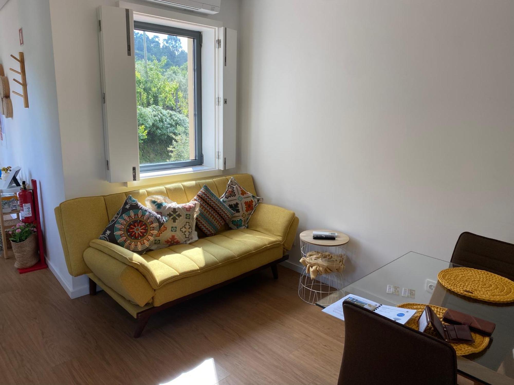 Casa Da Zefinha, Em Cinfaes, No Douro Cinfaes
